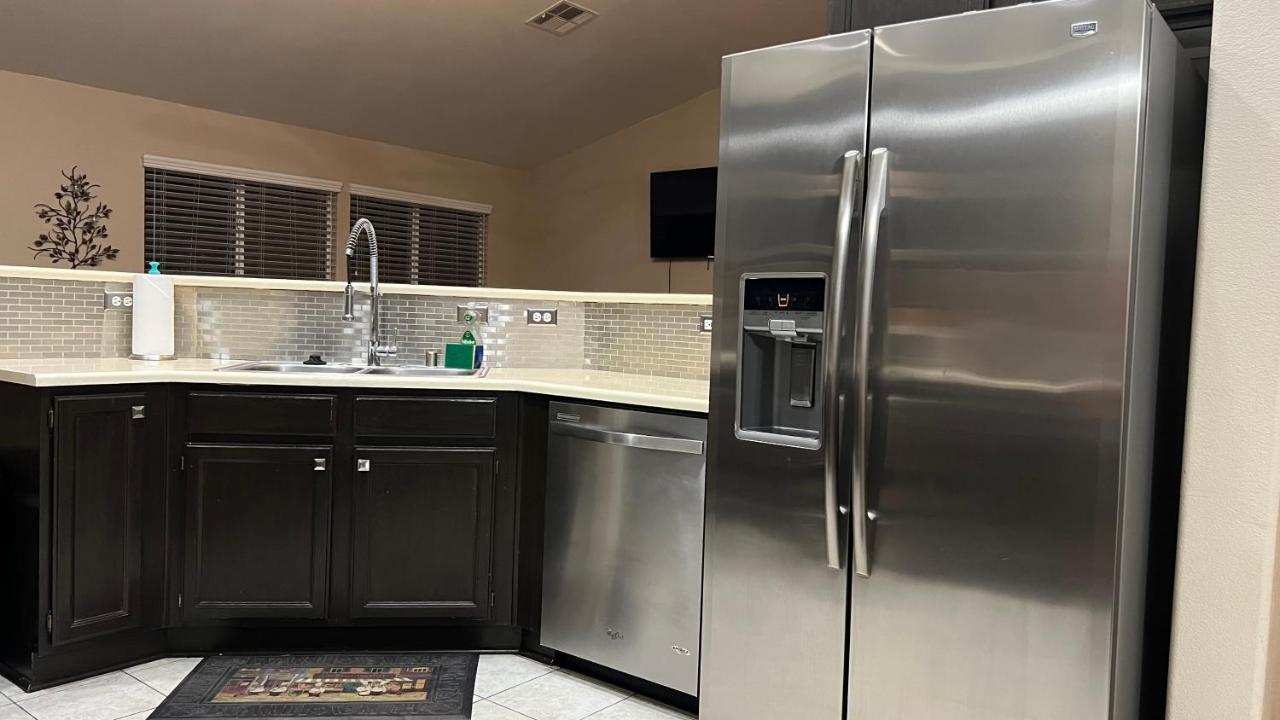 Sweet Spacious 5 Bdrm Home With Pool Las Vegas Bagian luar foto