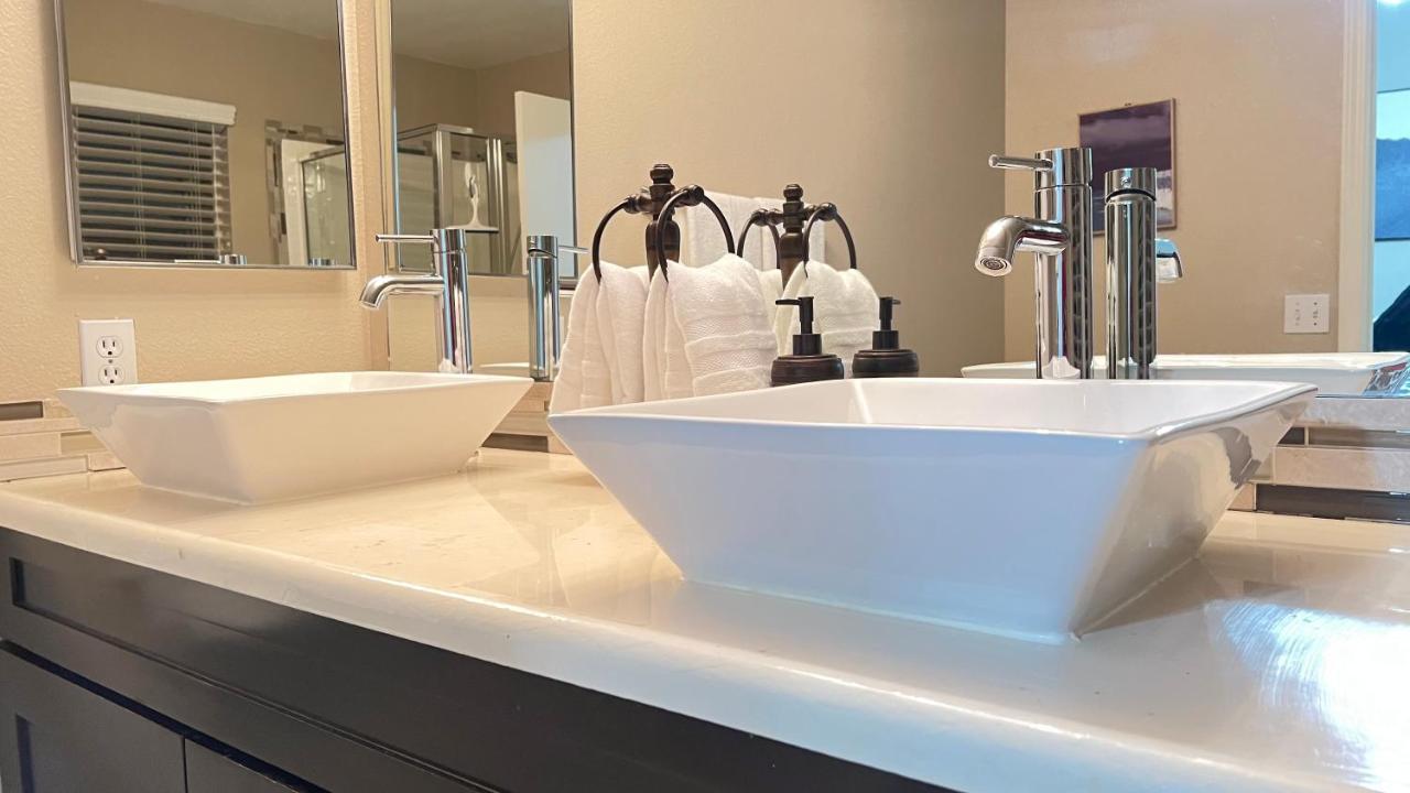 Sweet Spacious 5 Bdrm Home With Pool Las Vegas Bagian luar foto